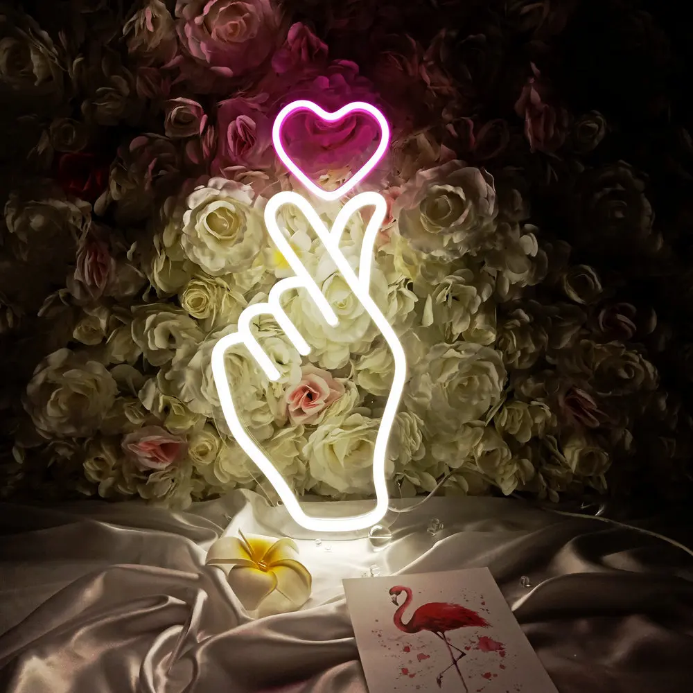 

2022 popular dripping heart neon sign Simple Pattern engaged neon light neon sign drip heart