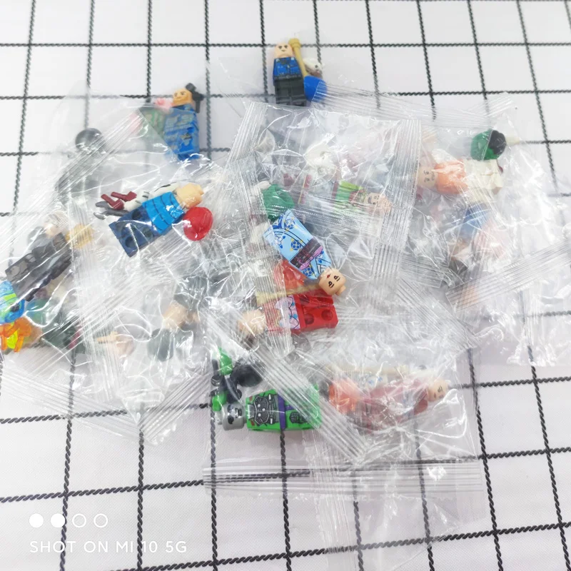 

Cartoon Hero City Action Figures Heads Assembly Bricks Building Blocks Toys kids Gifts