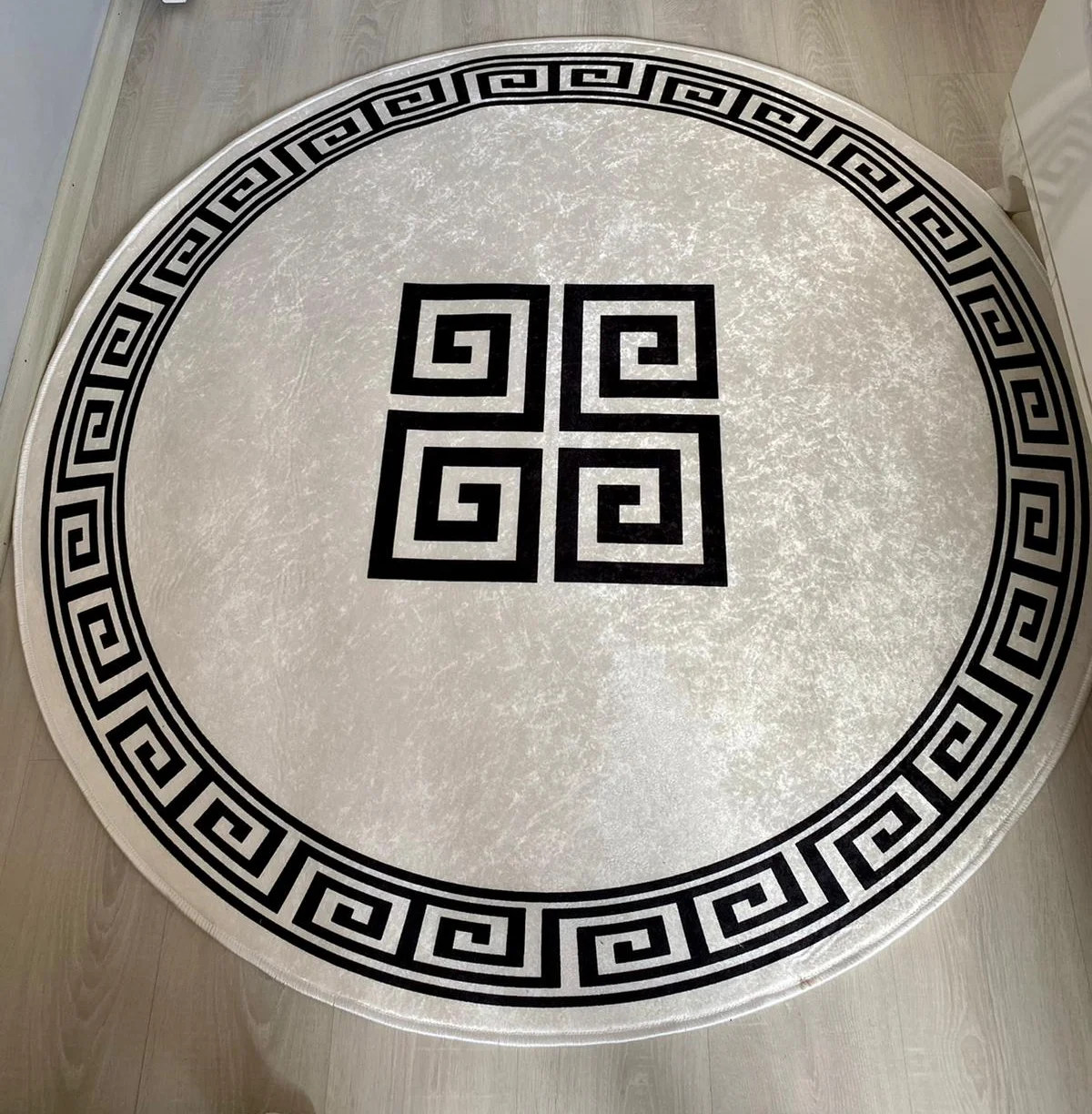 

Baroque Chain Light Luxury Round Carpet Home Decor Modern Decor Vintage Area Rugs Coffee Bedroom Living Room Floor Mats Custom