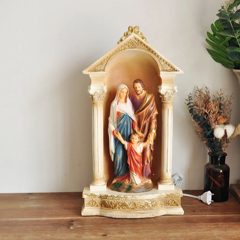 

Статуэтка с подсветкой и изображением Богородицы и отца