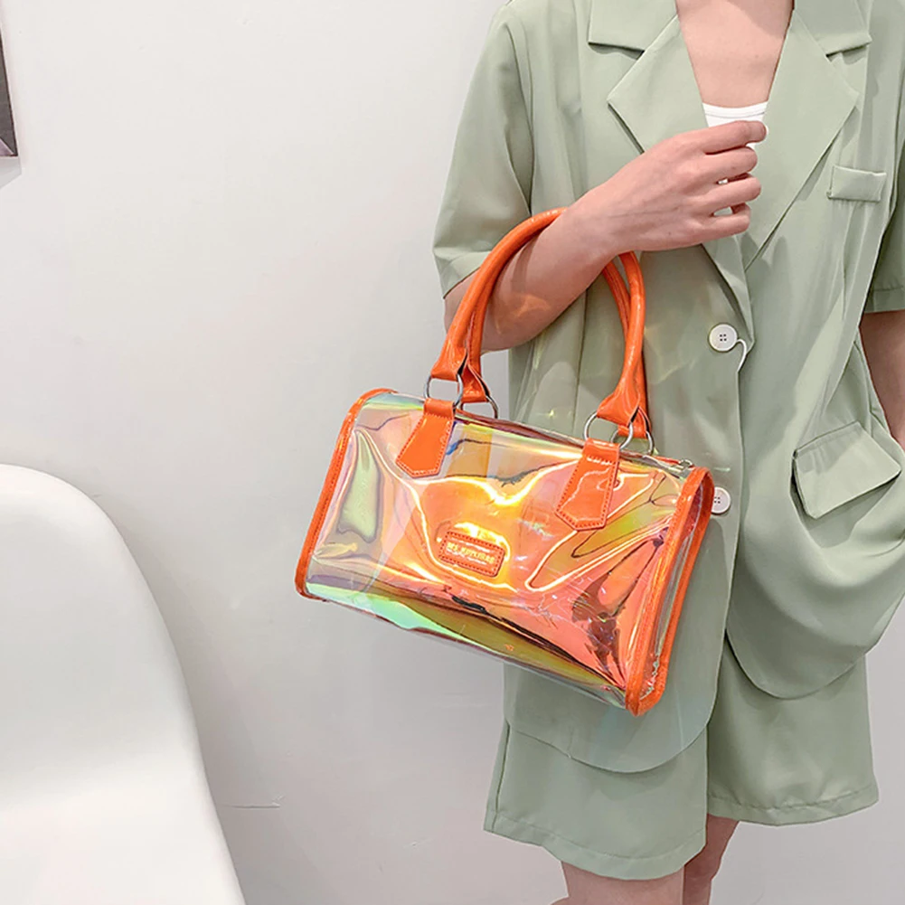 

Женская летняя сумка-мессенджер с лазерным рисунком