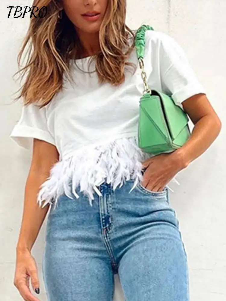 Женский короткий топ с коротким рукавом и круглым вырезом