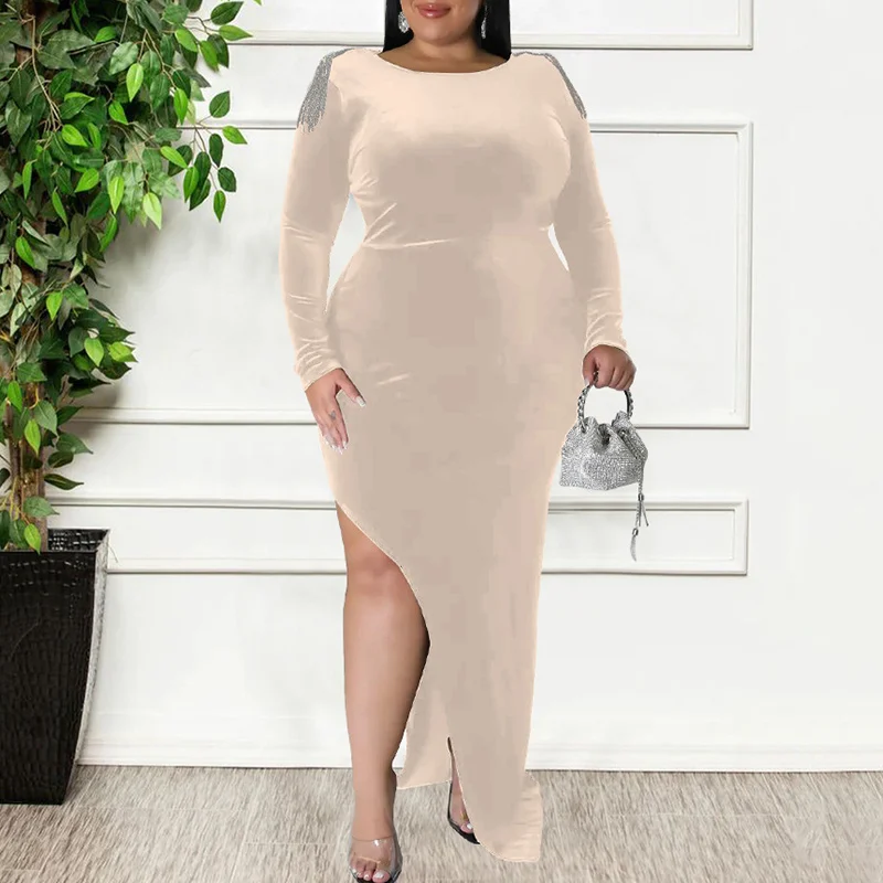 Рисунок 3 - Женское платье с разрезом сзади