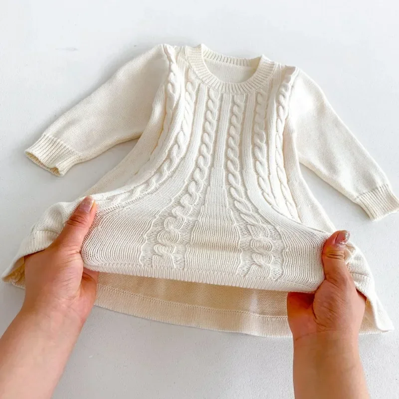 Осеннее вязаное платье-свитер для девочек