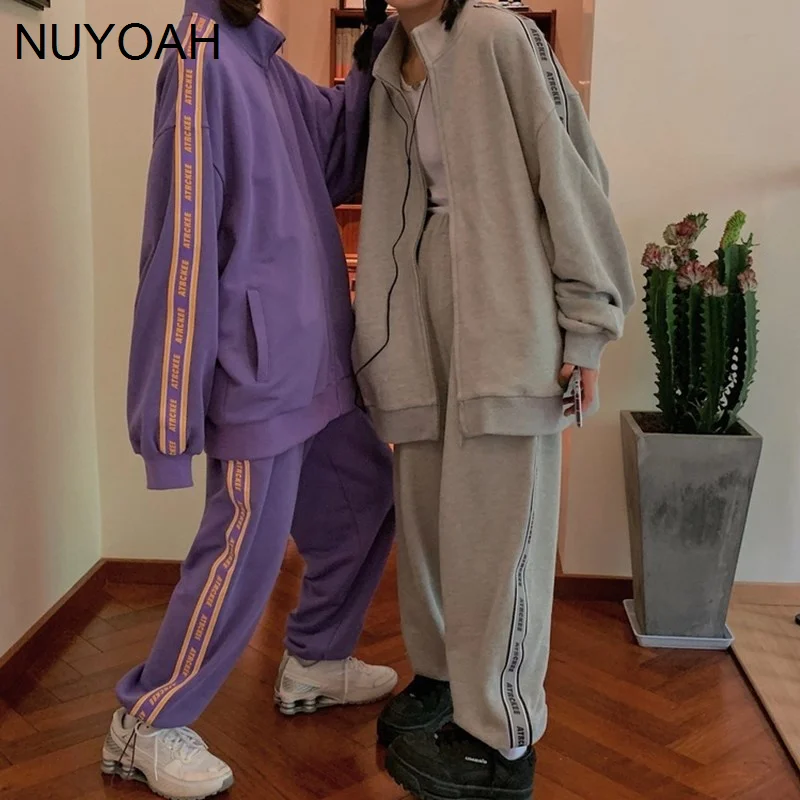 

Женский свободный спортивный костюм для весны и осени