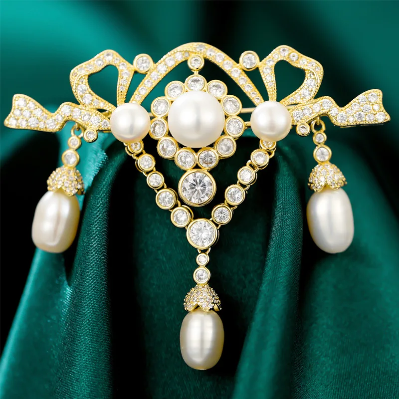Fashion Temperament High-end Luxury Multi-match Corsage Natural Freshwater Pearl Tassel Zircon Brooches for Women Suit Coat Pins