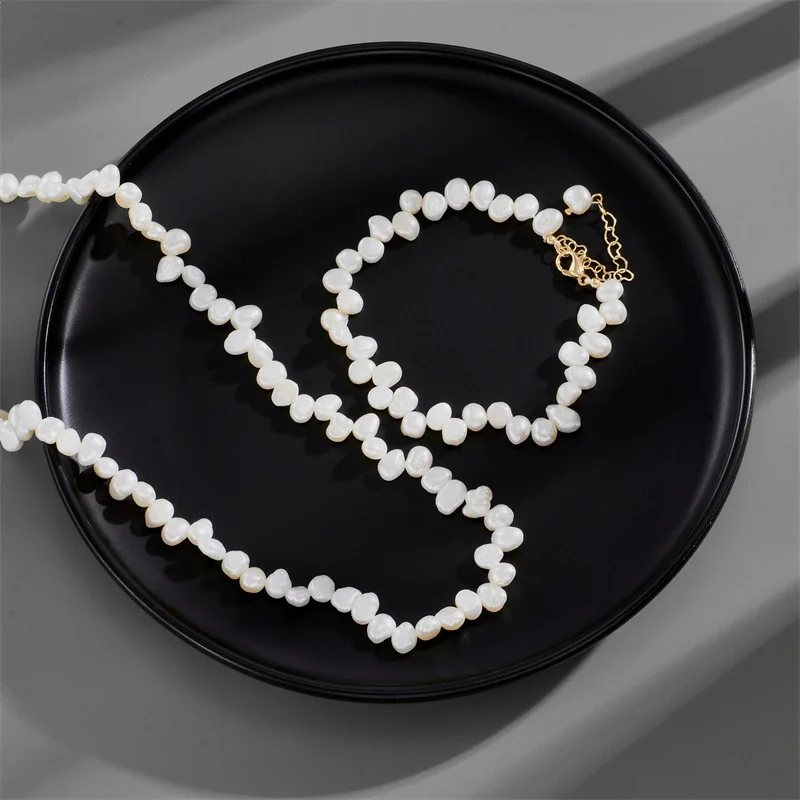 

2022 New Fashion Women French Irregular Freshwater Pearl Necklace Bracelet Women Sexy Party Baroque Pearl Necklace Bracelet