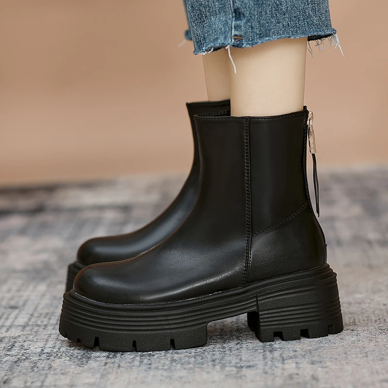 

Женские ботильоны на платформе и низком каблуке, со шнуровкой