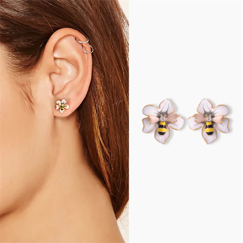 

925 Silver Needle Autumn and Winter Korean Version of the Earrings Women's Fashion All-match Enamel Glaze Bee Flower Earrings