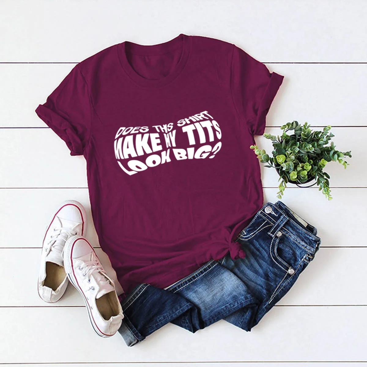 

Женская футболка с коротким рукавом, круглым вырезом и забавным принтом