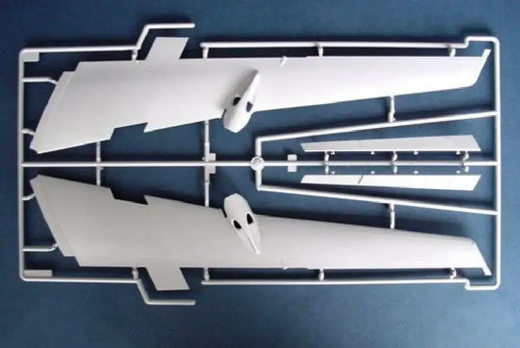 Trumpeter 01609 Комплект модели Tupolev Tu-142MR Bear-J 1/72