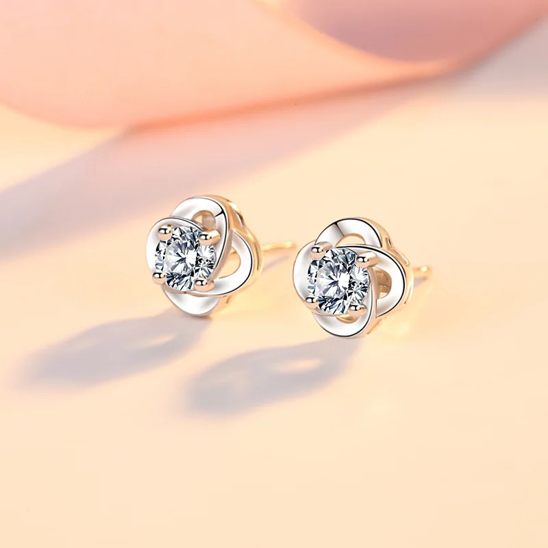 

TKJ Fashion Creative 100% S925 Sterling Silver Four-Leaf Clover Earrings New Trendy Earrings Female Temperament Net Red Earrings