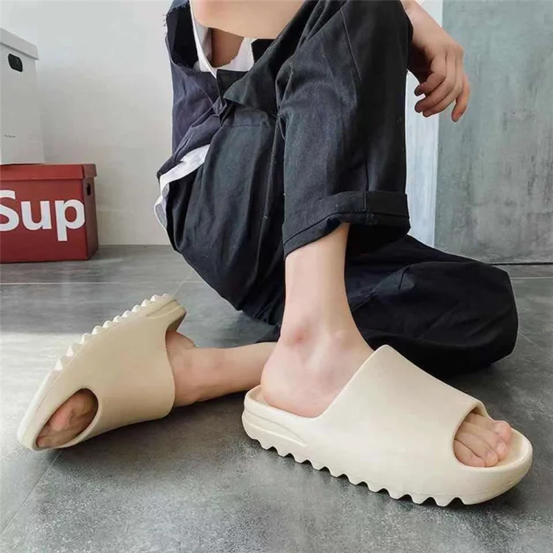 

Men's Slides Fashion Slippers Summer Flip Flops Man Clappers Indoor Cloud Slipper EVA House Shoes Women Platform Beach Sandals