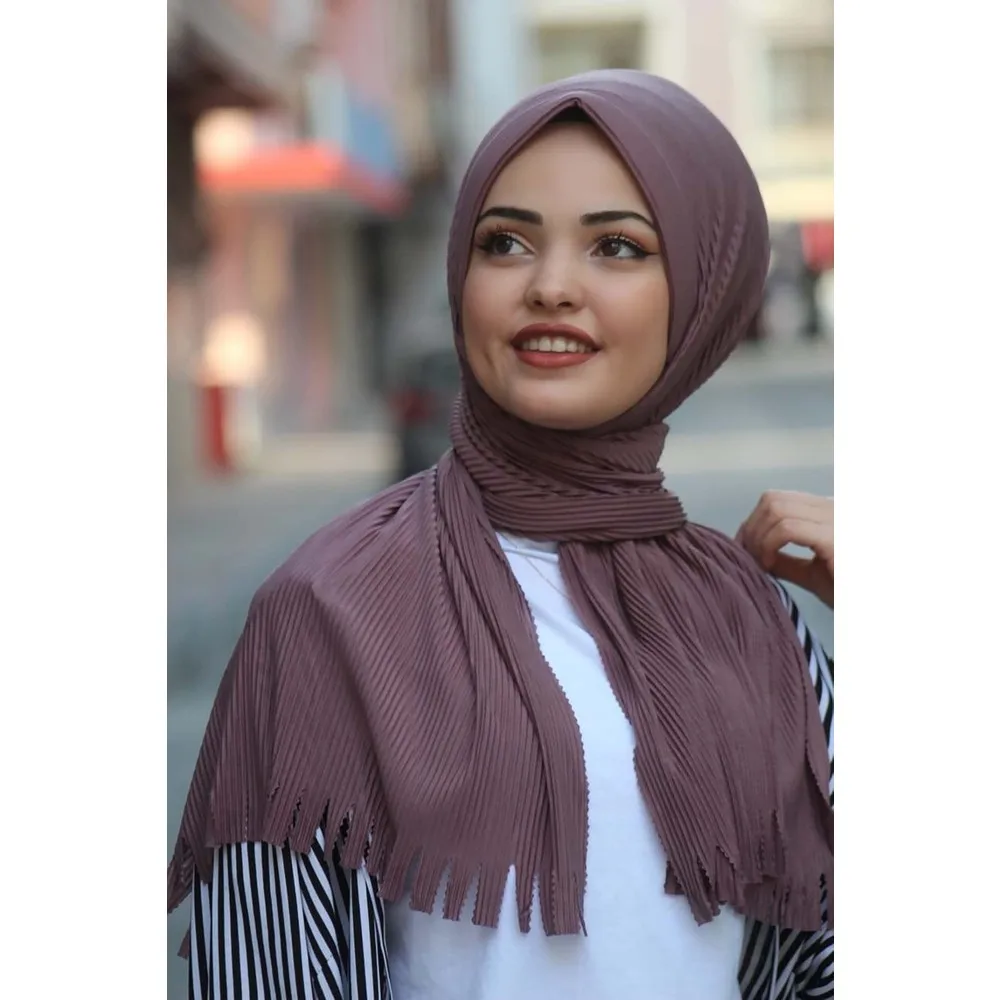 

Dorlie Practical Pilseli Shawl