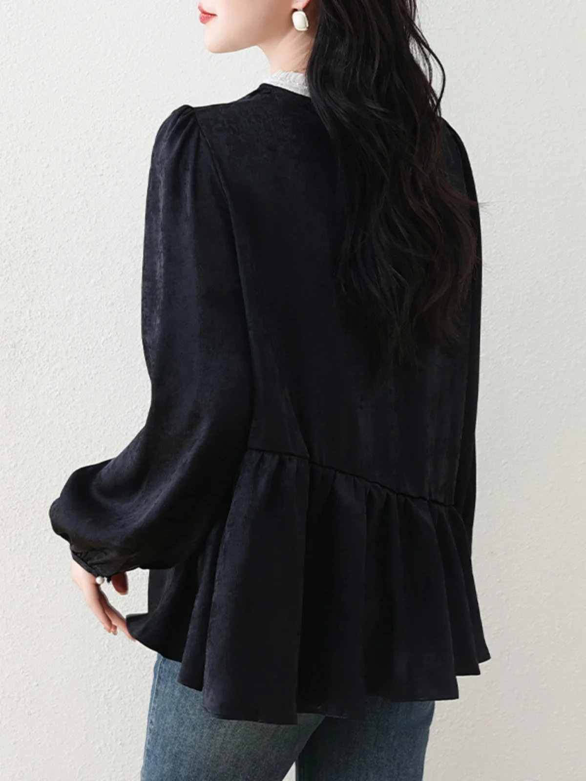 Сентябрьская модная рубашка Momo с декоративным цветком и бисером женская одежда