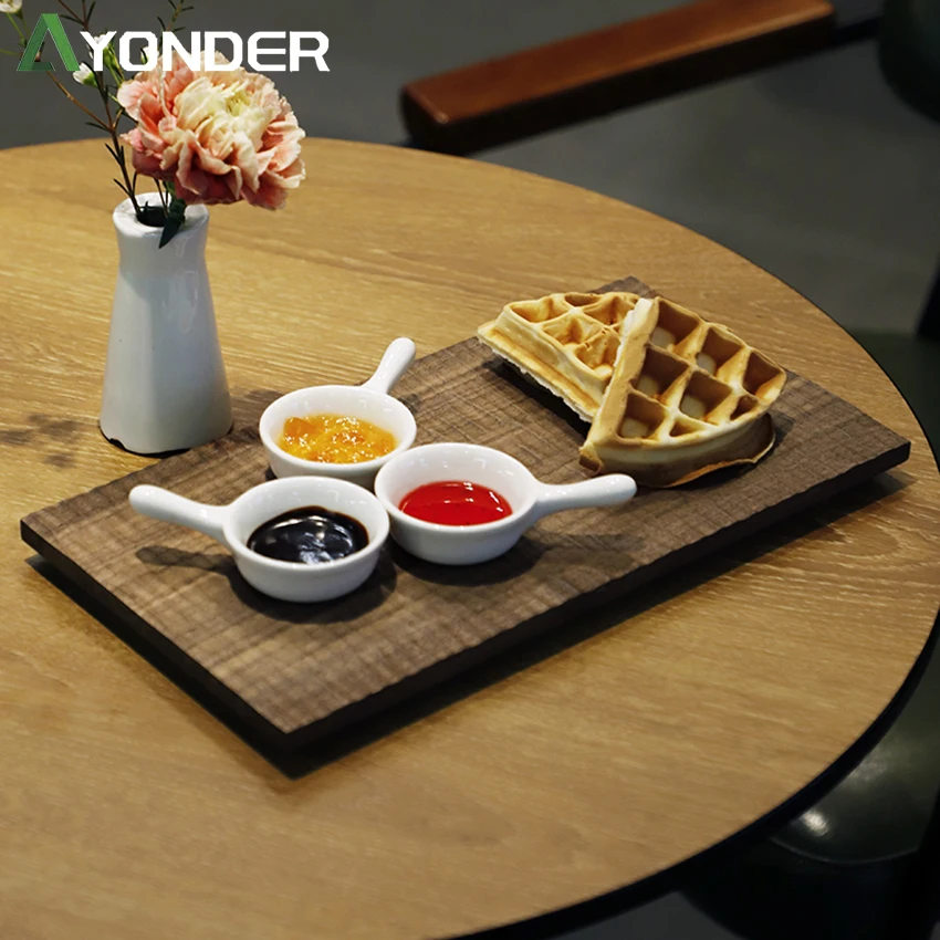 Однотонная подставка для чая и пирожных в японской воде |