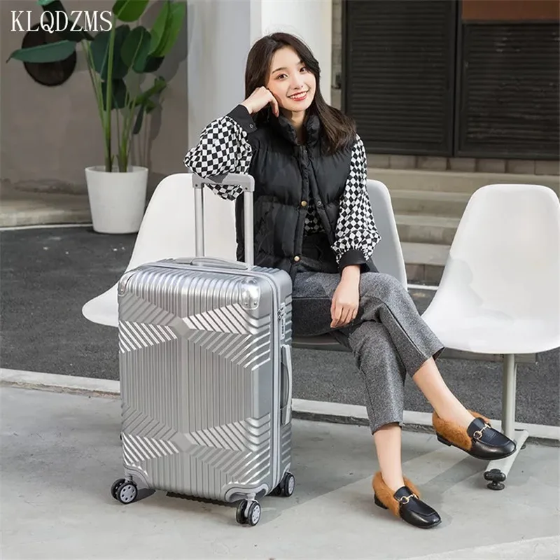 

KLQDZMS Bright Luggage 24 Inch Trolley Case Men And Women Wide 28 Inch Suitcase Universal Wheel INS Large Capacity 20 Inch