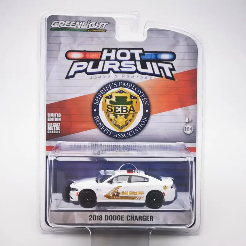 Автомобиль GREENLIGHT 1:64 HOT PURSUIT 2018 зарядное устройство Dodge SHERIF San Bernardino County Police Department