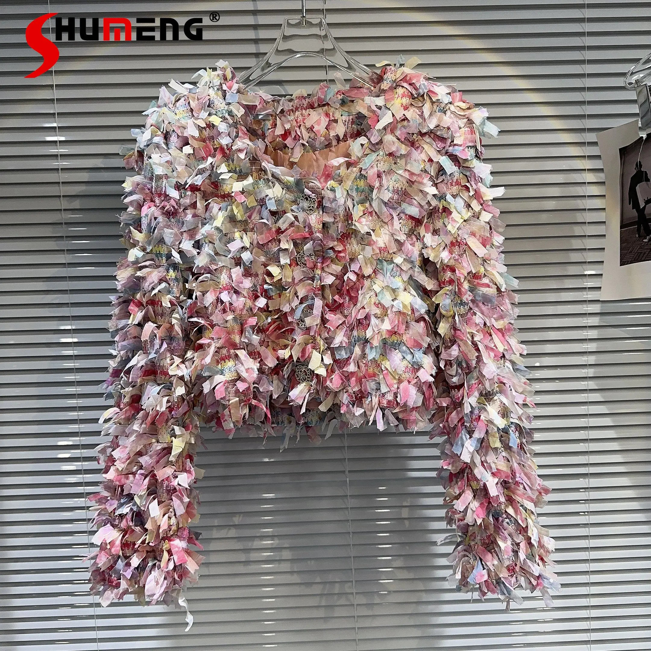 

2023 Autumn New Colorful Stripe Tassel Drill Buckle Elegant Short Coat for Women Chic Flower Cropped Coat Ladies Jacket