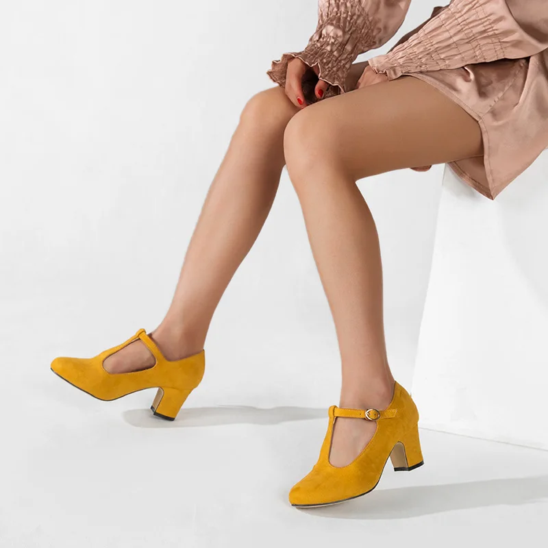 

Big Size Shoes Woman Brief Pumps 3cm Heels Round Toe Sandals Ladies 2022 Large Sweet 5cm Branded African Velvet Straps Latest Ca