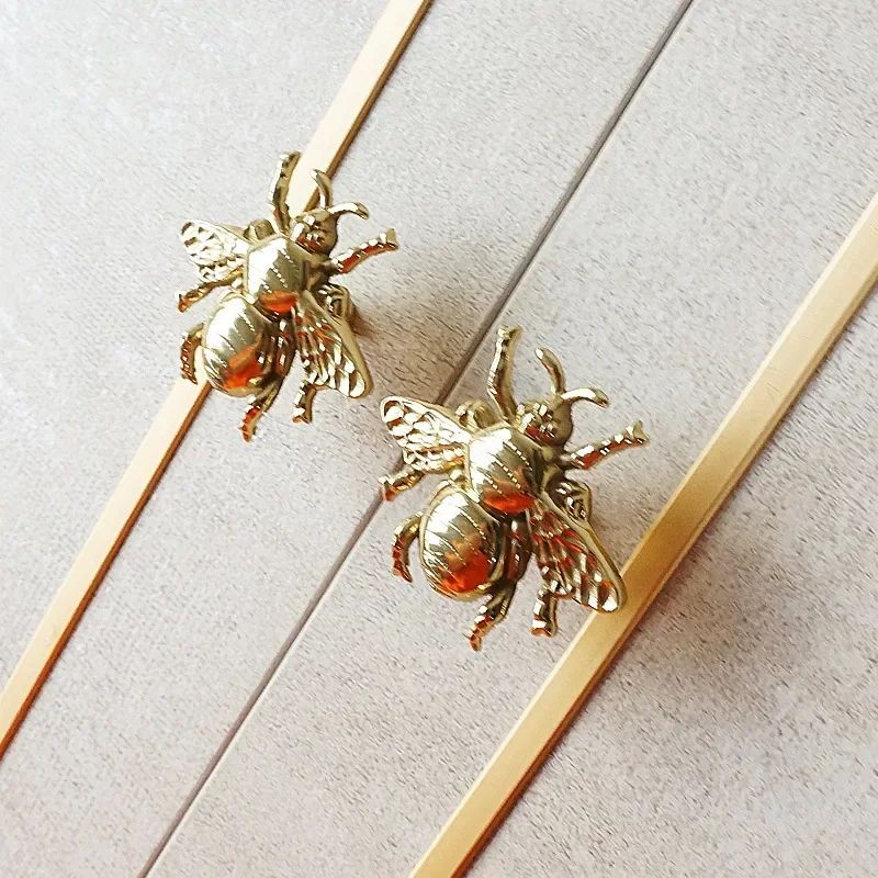 Латунные мебельные ручки в скандинавском стиле с Пчелой одно отверстие ящик