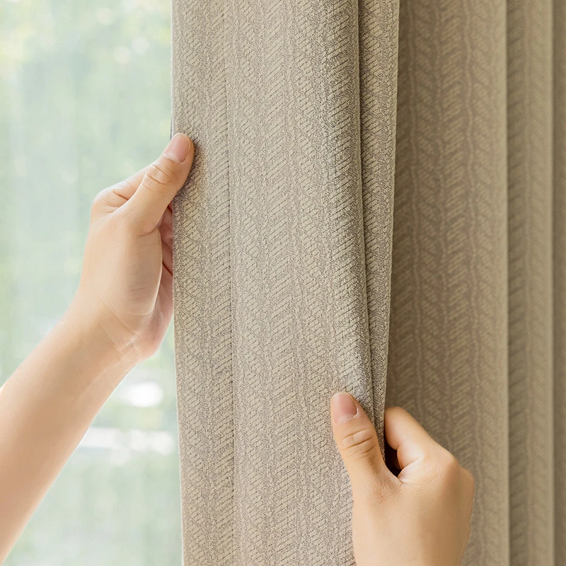 

Полностью светонепроницаемые шторы из полиэстера для спальни