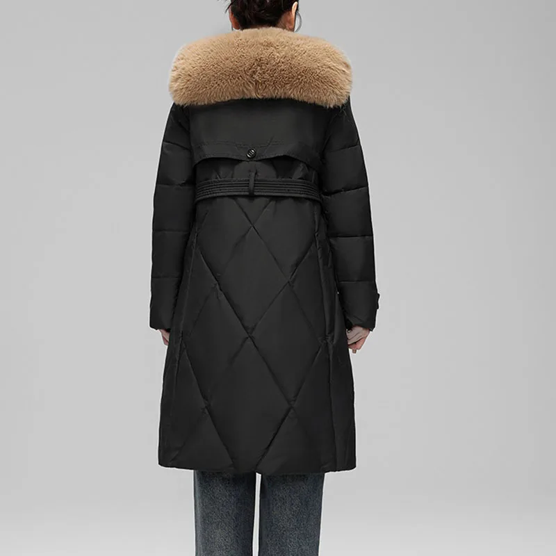 Женская зимняя куртка средней длины с большим меховым воротником тонкая верхняя