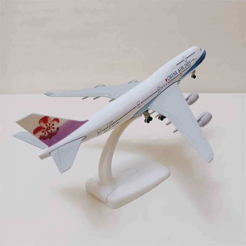 

Модель самолета из металлического сплава, 20 см, авиакомпании Taiwan China Airlines, модель самолета Боинг 747 B747, модель самолета с подставкой, литые самолеты с колесами