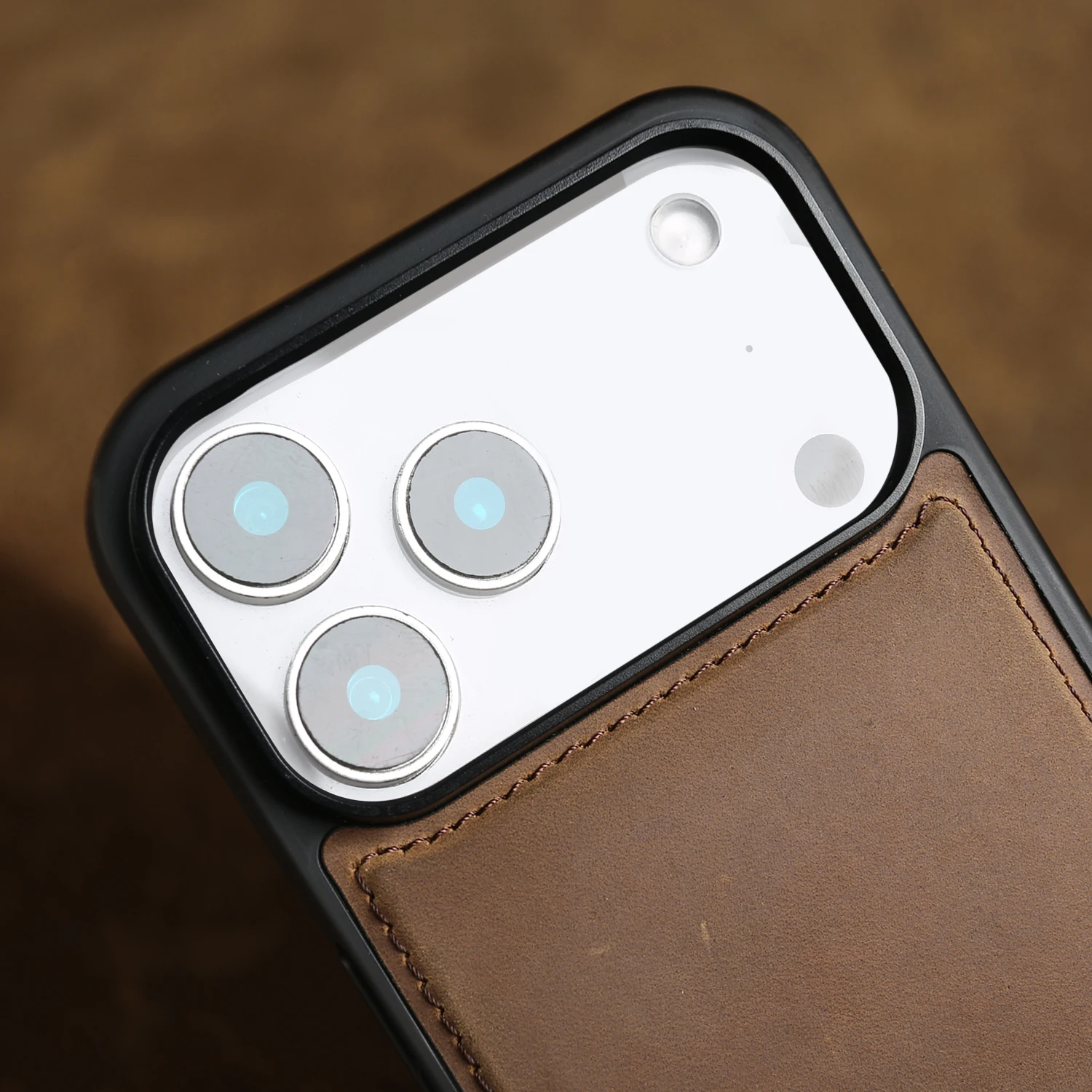 Чехол из натуральной кожи Crazy Horse для iPhone 17, 16 Pro Max, 17e, 16e, 15, 14, 13, 12, 11 – Роскошная задняя крышка из воловьей кожи с магнитным креплением (art.: 3920da004f4a2) - 3920da004f4a2