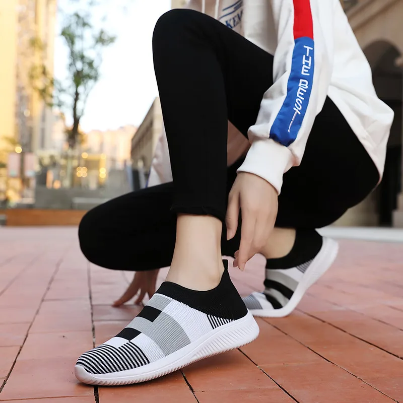 2020 New Fashion Sneakers Women Shoes Breathable Mesh Slip-on Flat Shoes Women Plus Size Loafers Shoes zapatillas mujer