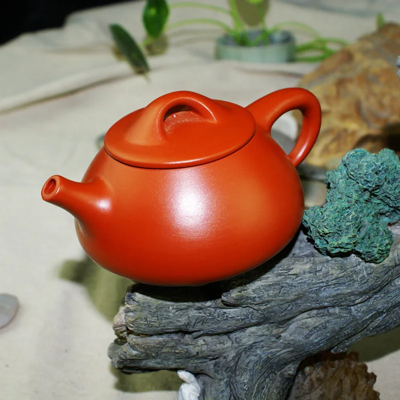 160CC Kung Fu Zisha Hand playing Teapot Yixing Purple Clay Mini Pot Small Capacity Kettle Pure Teaware Free Shipping