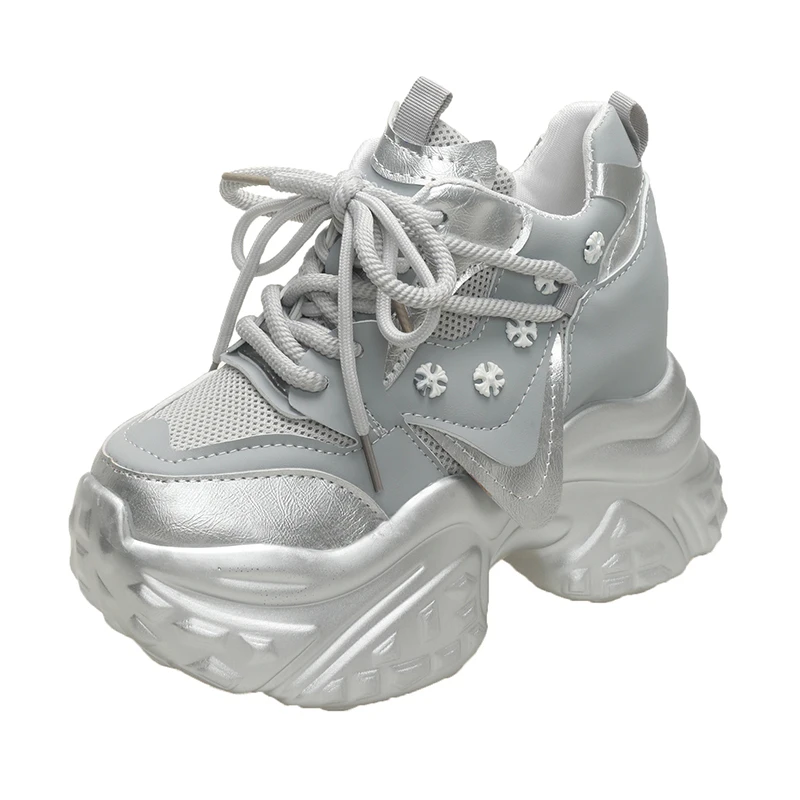 Женские кожаные кроссовки на массивной подошве новинка 2024 осенняя повседневная