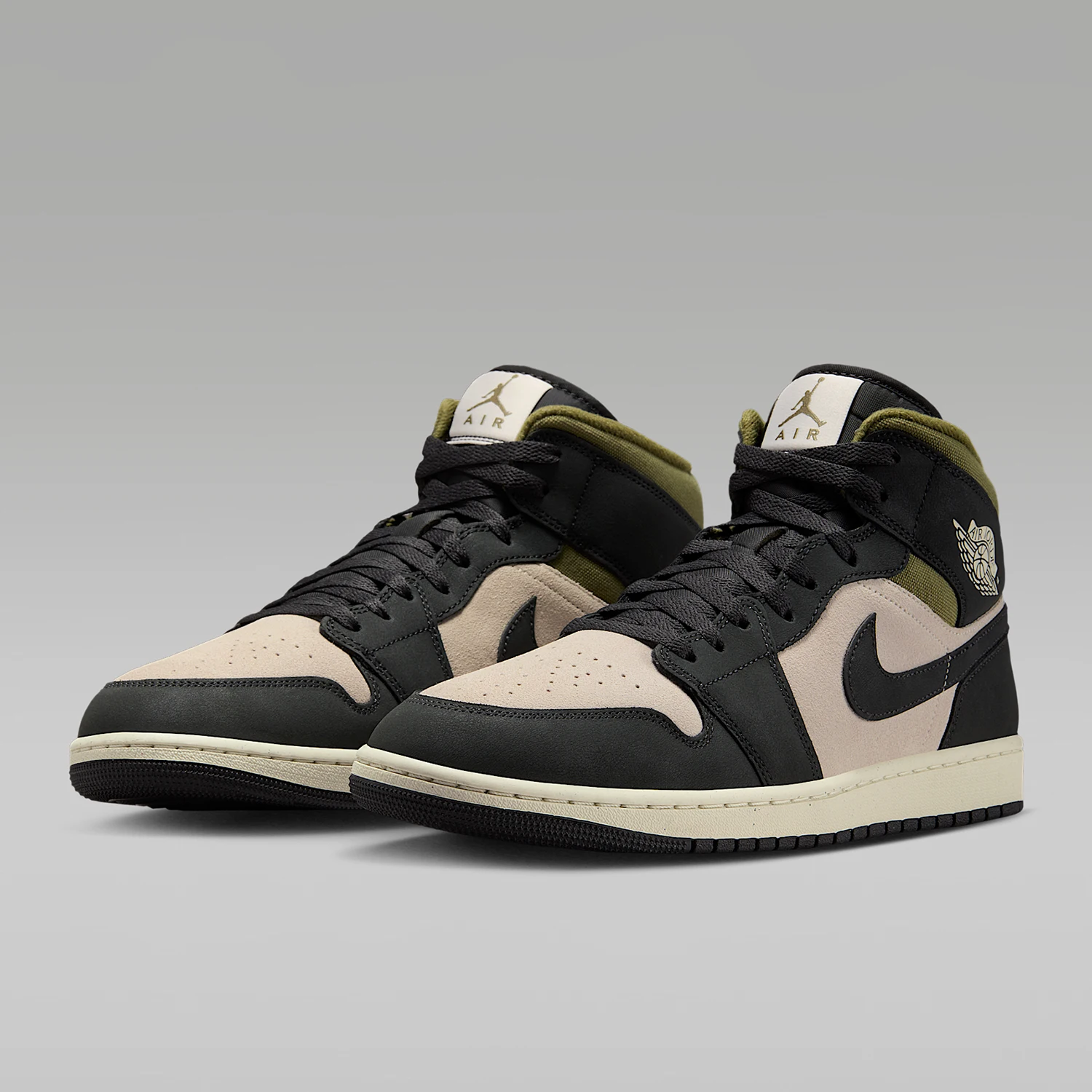Фото Мужские спортивные дышащие баскетбольные кроссовки Nike Authentic JORDAN с амортизирующей подошвой HV4091-102 №1