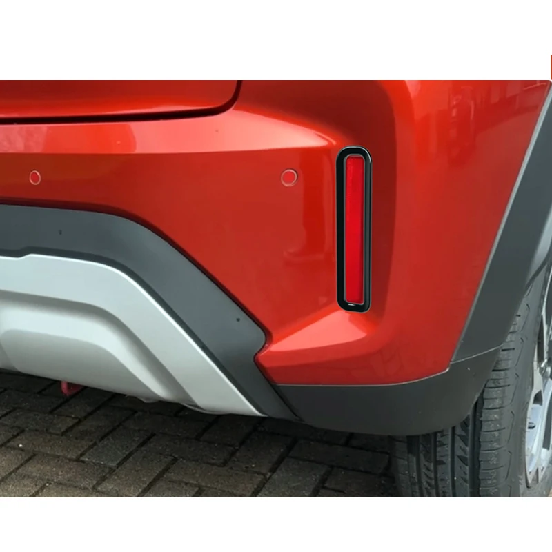 Фото Накладки на противотуманные фары для Suzuki Fronx 2023-2025: Защитные наклейки и декоративные элементы для тюнинга экстерьера автомобиля №4