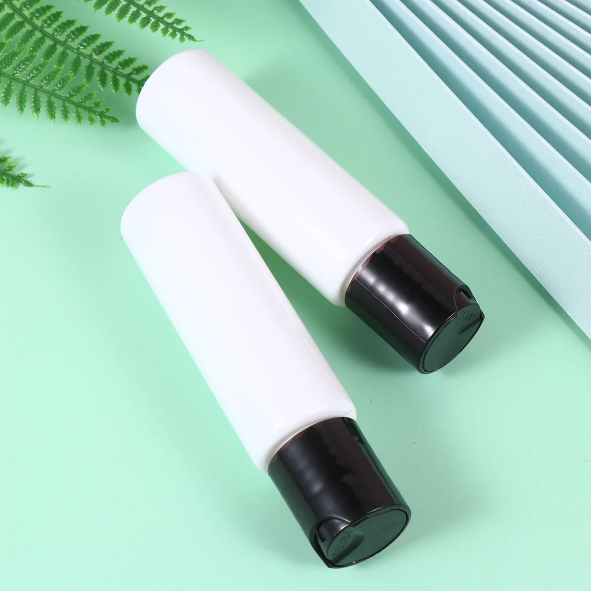 

12 шт. пустые бутылки, многоразовые дорожные контейнеры с крышкой для шампуня, лосьона для тела 30 мл