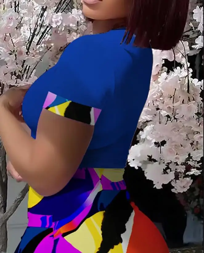 Рисунок 2 - Женский комплект из топа и юбки