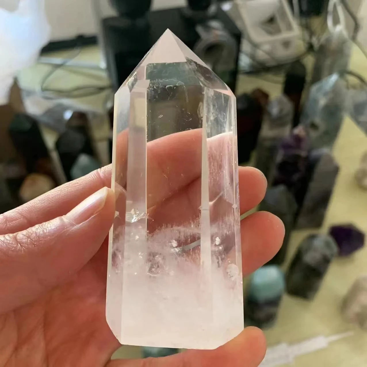 

Natural Crystal Stone High Quality Clear Transparent Rock Quartz Crystal Polished Single Point Wand Feng Shui Decoration180-200g