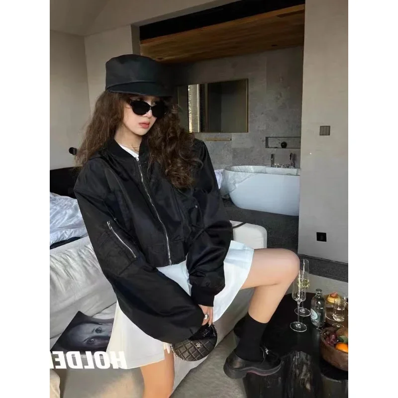 Куртка укороченная Женская в Корейском стиле черная ветровка оверсайз Бомбер 90-х