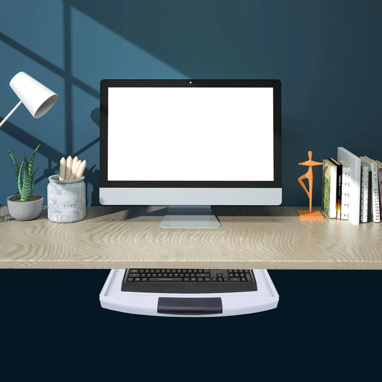 Ящик для клавиатуры письменного стола с поддержкой для ручек, незаметная коллекция типов органайзера для офисных принадлежностей и мелочей.