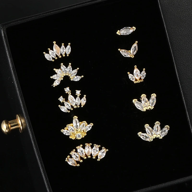 Женские серьги-гвоздики с фианитом 1 шт.