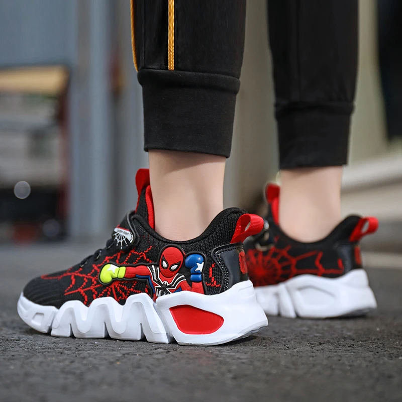 2022 Boys Light Breathable Tenis Shoes Big Children Cartoon Mesh Sneaker Kids Summer Man Autumn Spider Running Footwear Black