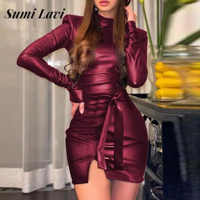 

Женское платье-стрейч из ПУ кожи, с длинным рукавом и разрезом