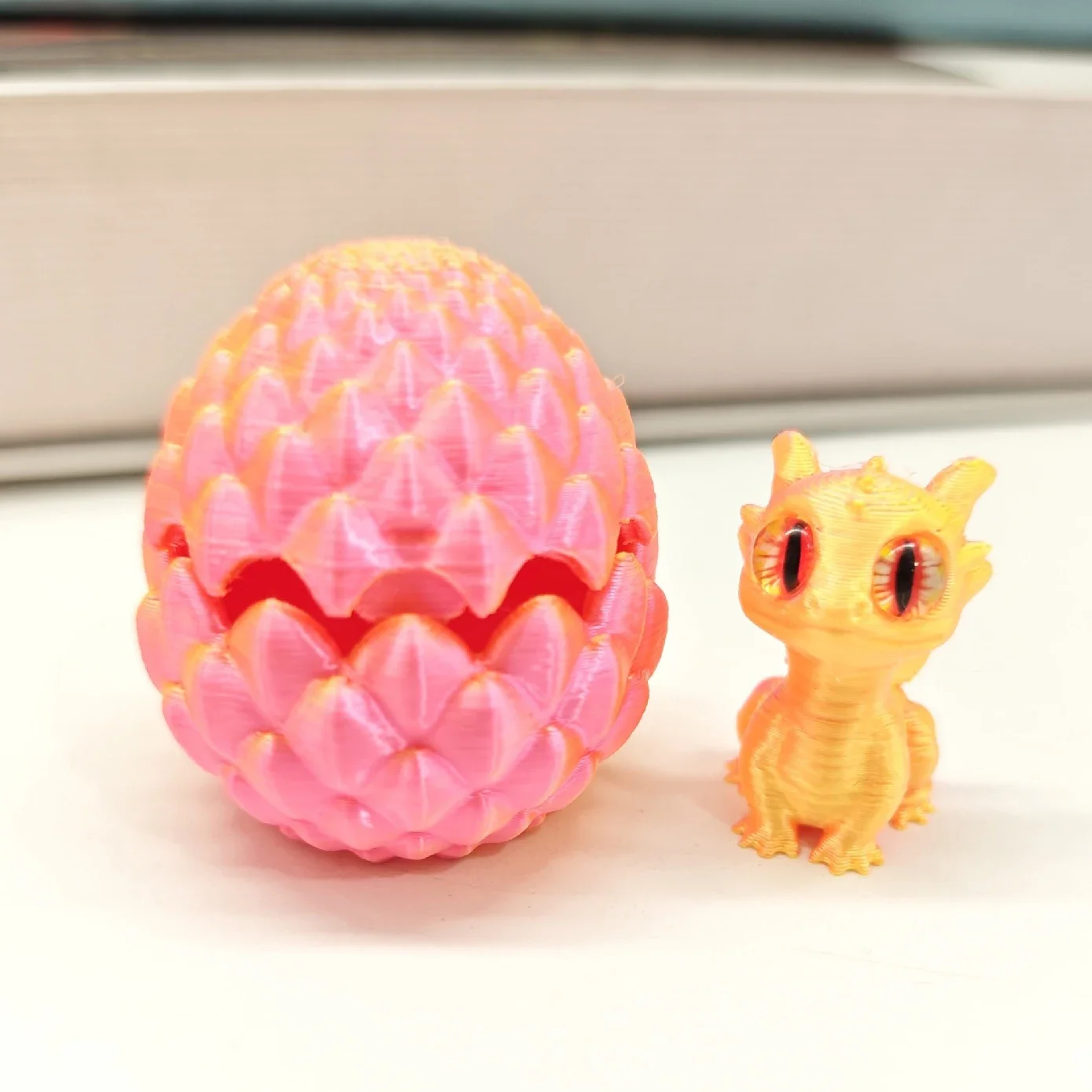 

Мини-дракон из пластика для декора