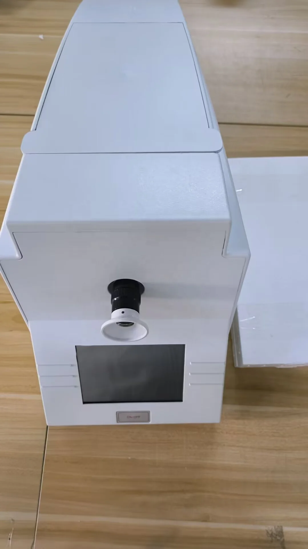 Фото Поляриметр CHINCAN POL-200, многопараметрический, цифровой, полуавтоматический, настольный, с длиной волны 589,4 нм и 5,6-дюймовым сенсорным экраном №2