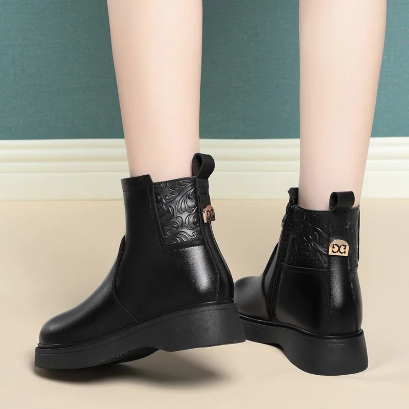 2023 New Mother Boots Wedges Zipper Non-slip Women Winter Boots Large Size Casual Shoes Genuine Leather Snow Boots for Women