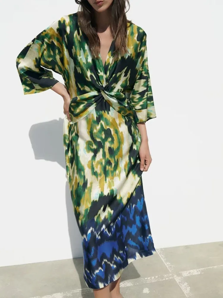 

Женское платье-рубашка с V-образным вырезом и разрезом