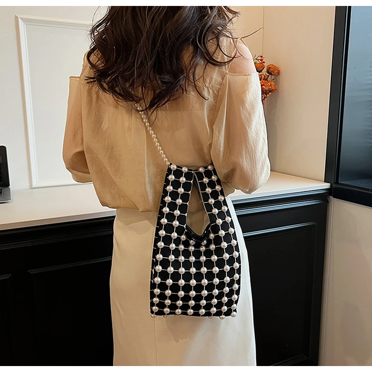 Женская сумка-Кроссбоди с жемчужной цепочкой 2024