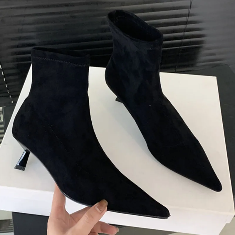 Новинка зимы 2024 женские ботильоны с острым носком модные элегантные