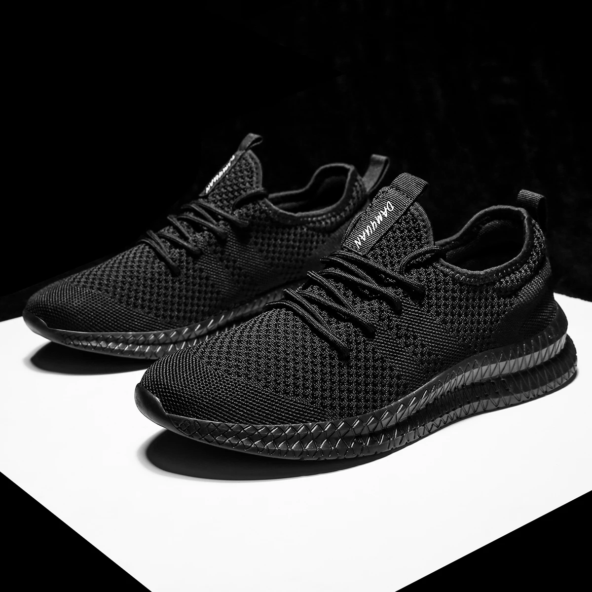 Fujeak Breathable Lightweight Man's Vulcanize Shoes Tennis Female Sport Running Shoes Lace-up Casual Sneakers zapatillas mujer