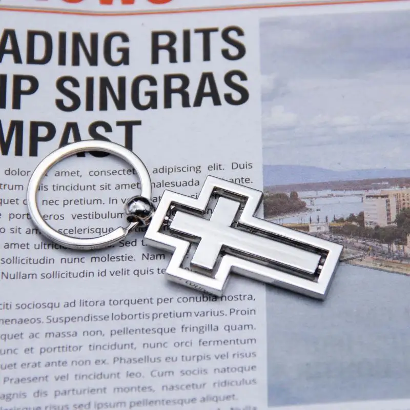 Christian Cross Keychain Metal Hollow 360 Degree Rotating Keyring Religoin Pendant Boyfriend Brithday Gift Wholesale Price |